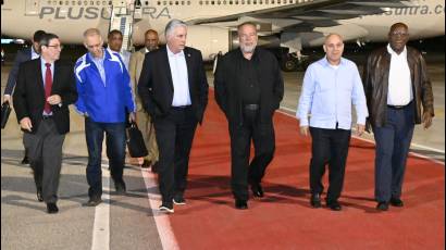 Presidente de Cuba regresa al país tras gira por Medio Oriente