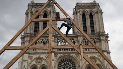 Trabajos de restauración en la catedral de Notre Dame