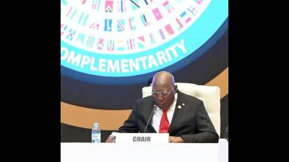 Salvador Valdés Mesa en III Cumbre Sur, en Uganda