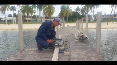 La recuperación del puente en el hotel El Colony, en Isla de la Juventud