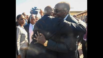 Visita de vicepresidente cubano Salvador Valdés Mesa a Zimbabwe