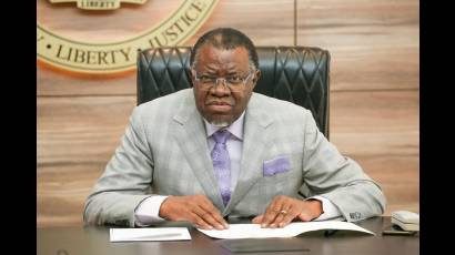 Presidente de la República de Namibia, Excmo. Sr. Dr. Hage Gotfried Geingob