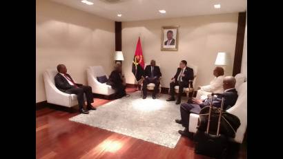 Reciben en Angola a presidente del Parlamento de Cuba