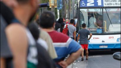 Fracaso de 'ley ómnibus' provoca caos político en Argentina