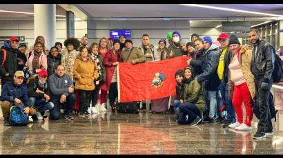 Llega a Sochi último grupo de delegados cubanos