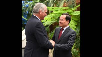 Miguel Díaz-Canel Bermúdez y Tran Luu Quang