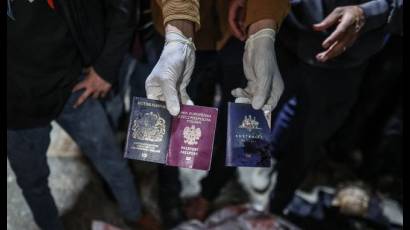 Pasaportes de los civiles muertos