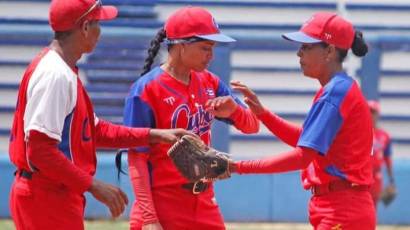 Equipo cubano de béisbol femenino