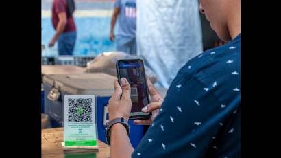 Cuba trabaja intensamente en el proceso de bancarización.