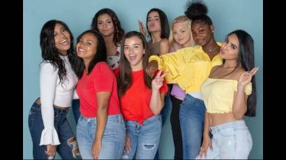 Se considera Pubertad Precoz cuando la  primera menstruación aparece antes de los 9 años