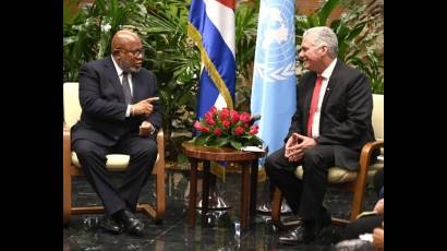 Miguel Díaz-Canel con el presidente de la Asamblea General de las Naciones Unidas (AGNU), Dennis Francis