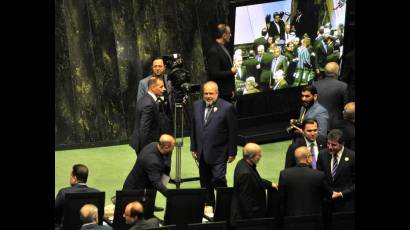 Primer Ministro cubano asiste a toma de posesión del presidente de Irán