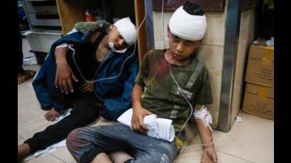 Niños palestinos reciben atención médica