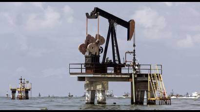 Maduro dice que podría conceder derechos de explotación de petróleo y gas a los BRICS
