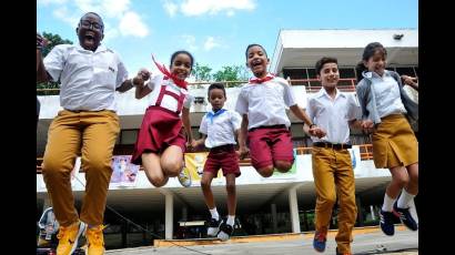 Mis derechos, nuestras alegrías: un concurso para las niñas, niños y adolescentes