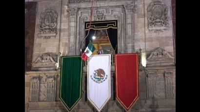 La presidenta de México, Claudia Sheinbaum, se convirtió el lunes por la noche en la primera mujer en encabezar el Grito de Independencia