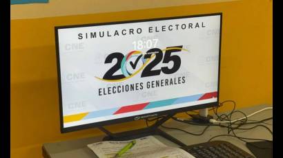 Representante del oficialismo en el CNE planteó que existe una conspiración contra el proceso electoral