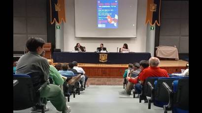 Solidaridad universitaria: estudiantes de la UNAM se pronuncian contra bloqueo a Cuba