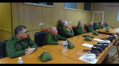 Presidente de Cuba y miembros del Buró Político en el Día Nacional de la Defensa