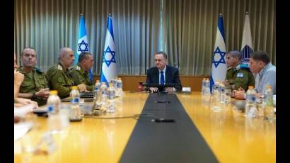 Katz en reunión con militares israelíes