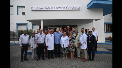 Visita de Miguel Díaz-Canel al Instituto de Neurología y Neurocirugía