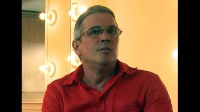 Roly Peña, actor y director de extensa obra audiovisual donde destaca su labor en el humorismo cubano.
