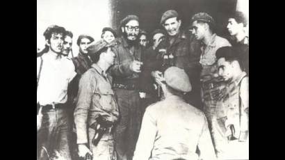 «Fidel, como Comandante en Jefe, tiene la brillantez de un gran estadista. Incorporó a sus métodos de trabajo sus experiencias en batallas anteriores», destacó Fernández.