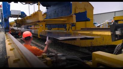Planta solar ferroviaria en Suiza.
