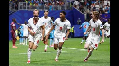 Harry Kane marcó un doblete