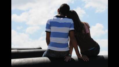 La adolescencia es una etapa de autodescubrimiento: primero el amor propio, luego el deseo y las relaciones platónicas.