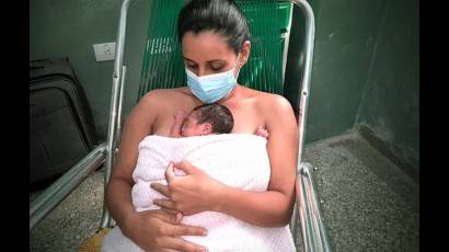 Bebé prematura evoluciona favorablemente en Cuba