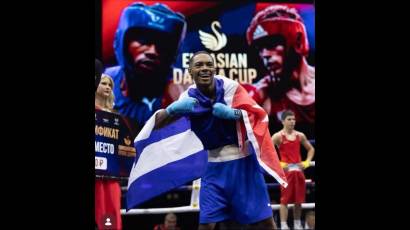 Iverson Acosta venció en sus tres combates en Rusia.
