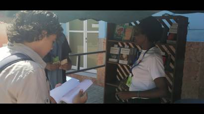 La magia de la lectura ya se extiende por el centro histórico santiaguero como parte de la 34ta. Feria del Libro.