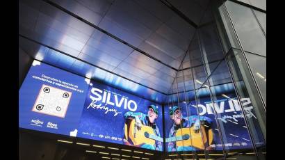 Silvio Rodríguez reúne a varias generaciones de espectadores en Sevilla