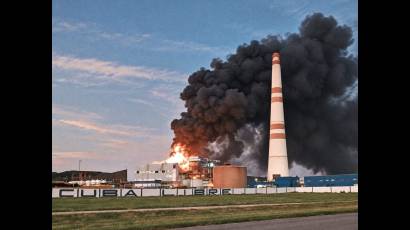 Termoeléctrica Santa Cruz.jpg