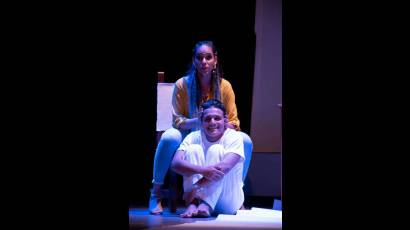 Lais teatro.jpg