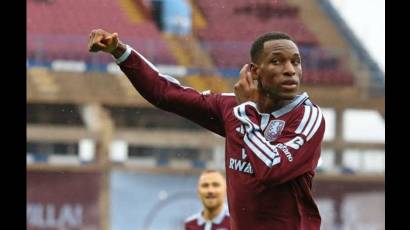 Nico Jackson fue la gran figura del Aston Villa en el juego que rompió el invicto del City
