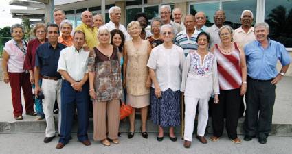  Primera delegación cubana oficial a un festivalFestival Mundial de la Juventud y los Estudiantes