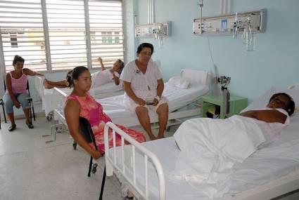 Pacientes se recuperan en hospital