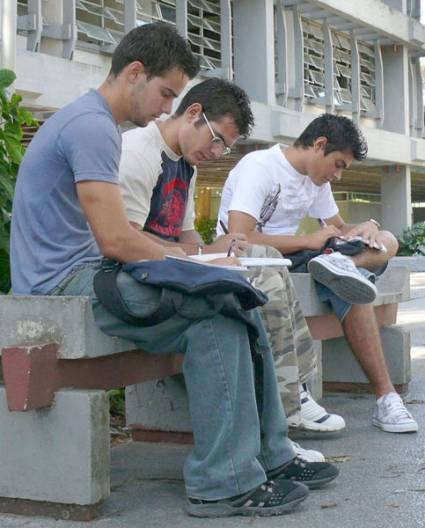 Estudios Universitarios