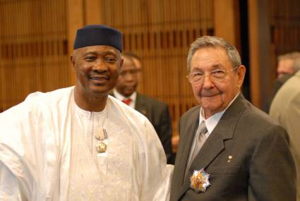 Presidentes de Cuba y Mali en el Palacio de la Revolución