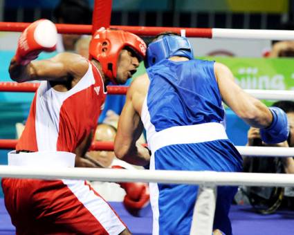 Osmay Acosta vence en la semifinal del Campeonato Mundial de Boxeo