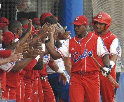 Alfredo Despaigne en el Mundial de Béisbol