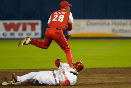 Cuba vence a España diez carreras por cero