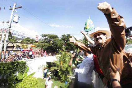 Amplio apoyo de pueblo hondureño a Zelaya