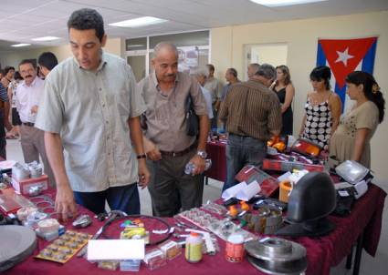 Primera feria para venta de productos ociosos y accesorios para vehículos