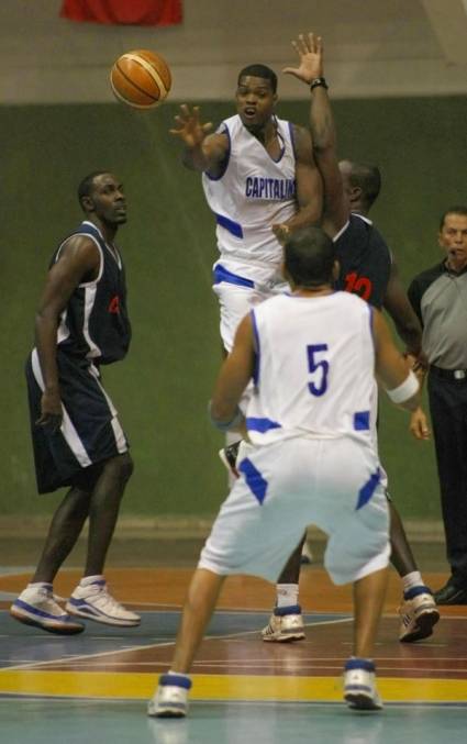 Se enfrentan este viernes Camagüey y Villa Clara en Torneo Nacional de Ascenso del baloncesto