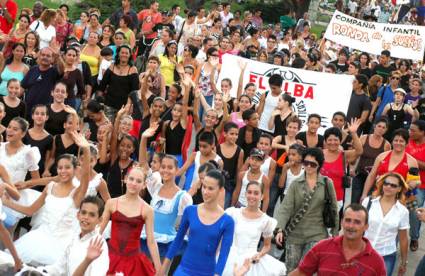 Amplia participación de artistas en la Fiesta Iberoamericana