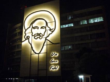Homenaje a Camilo desde la Plaza hasta el mar
