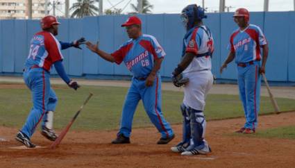 Alfredo Despaigne líder en cuadrangulares